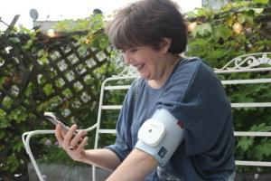 Lifestone: Smart Portable Health Tracker