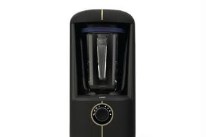 Capsule: Sleek Vacuum Blender