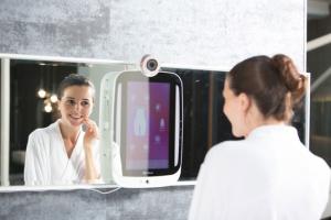 HiMirror Smart Beauty Mirror with Camera, WiFi, Bluetooth