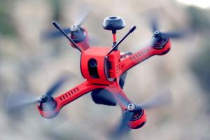 TANKY Super Fast FPV Racing Quadcopter [100mph]