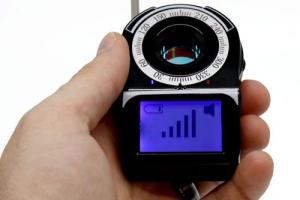 This Gadget Finds Hidden Cameras