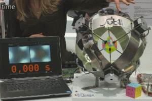 Robot Solves Rubik’s Cube In 0.637 Seconds