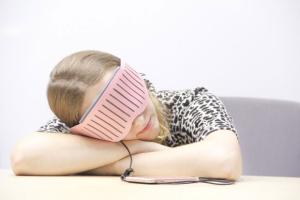 Naptime Smart Eyeshade with EEG Sensors for Power Naps