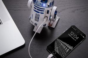 R2-D2 USB 3.0 Charging Hub Lights Up & Beeps