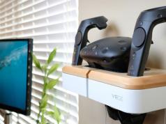 VRGE Charging Dock for Virtual Reality Headsets