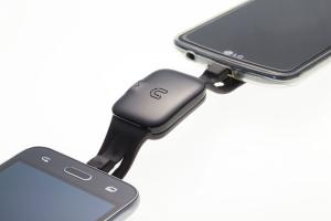 Niper Bracelet: Social Phone Charging System