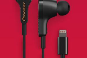 Pioneer Rayz Lightning Earphones Let You Charge Your Phone