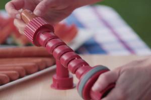 Dizzy Dog: Hot Dog Spiral Cutter