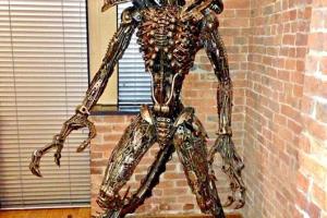 Alien Xenomorph 8-Foot Tall Sculpture Made From Car/Bike Parts