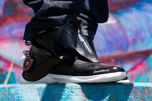 Digitsole Smartshoe: Intelligent Auto-tightening Sneakers with Tracking, Coaching