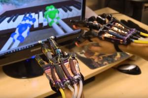 VR Gloves with Soft Robot Muscles Allow You To Feel Virtual Objects
