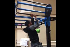 MoveStrong Revolver Pull-up Bar