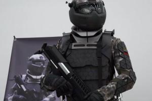 Russia’s Futuristic Combat Suit Gives Soldiers Superpowers