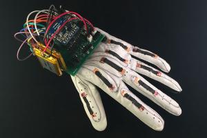 This Smart Glove Translates American Sign Language