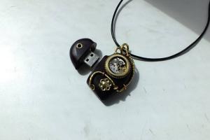 Steampunk Heart Pendant USB Flash Drive