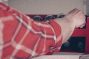 CoolBro: Cold Drink Organizer for Your Fridge