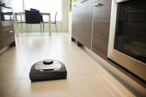 Neato Botvac D7 Connected Robot Vacuum for Your Smart Home