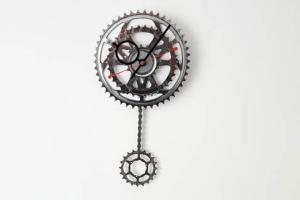 Bike Gear Pendulum Clock