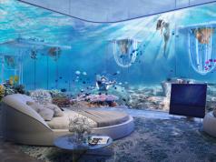 The Floating Venice: Underwater Luxury Vessel Resort In the Middle East