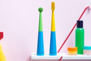 Benjamin Smart Toothbrush with Speaker