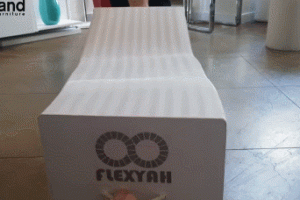 FlexYah Bench: Expanding Paper Seat Can Hold Up to 2000lbs