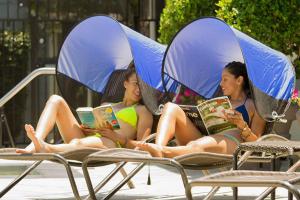 Shadeez Oasis: Portable Sunshade for Chairs