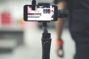 Taro Tracking Stabilizer for Smartphones Automatically Follows Moving Targets
