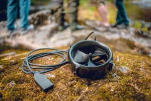 Waterlily Charges Your USB Devices with Water & Wind