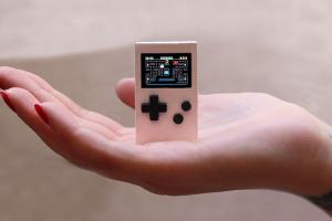 PocketStar Keychain Sized Game Console