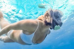 Seaview 180 SV2 Snorkeling Mask Maximizes Air Intake, Visibility