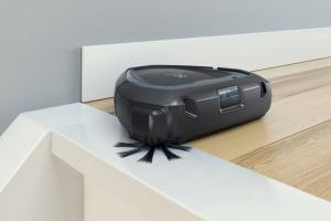 Pure i9 by Electrolux: App Smart Triangular Robotic Vacuum Cleaner