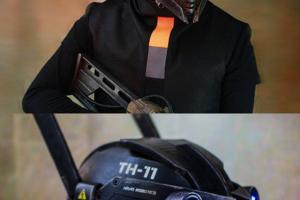 Nexialist Cyberpunk Robot Helmet with Light Up Eyes