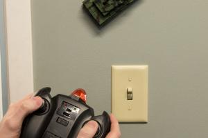 RC Wall Crawling Tank