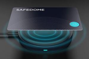 Safedome Bluetooth 5 Tracking Card with Wireless Charging