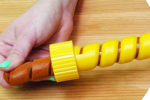 Charcoal Companion Dizzy Dog: Hot Dog Spiralizer