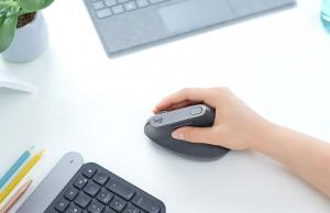 Logitech MX Vertical Mouse Reduces Wrist & Forearm Strain