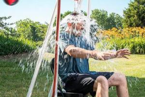 Soak N Wet Personal Dunk Tank