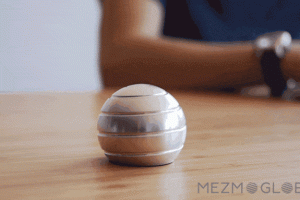 Mezmoglobe: Hypnotic Kinetic Desk Toy