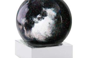 Eclipse: Trippy Snow Globe