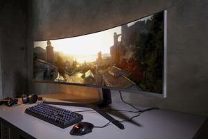 Samsung CRG9 49” Gaming Monitor with FreeSync 2