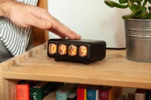 Nixie Tap: Minimalist WiFi Nixie Clock
