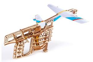 UGEARS Flight Starter: Mechanical Paper Plane Launcher