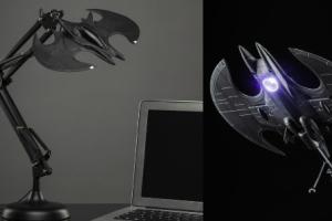 Batwing Posable Desk Light