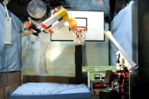 Basketball Robots That Can Pass & Dunk