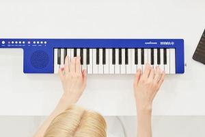 Yamaha Sonogenic SHS-300 Keytar: App Smart Wearable Musical Instrument
