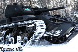 Howe & Howe Ripsaw M5 Electric Super Tank