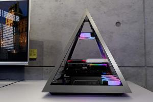 AZZA Pyramid 804 Computer Case