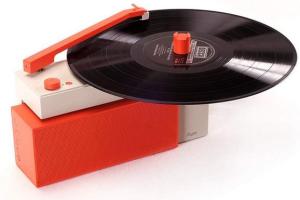 HYM Duo Hybrid Turntable with Detachable Bluetooth Speaker