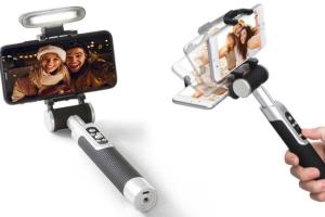 Pictar Motorized Selfie Stick with Light
