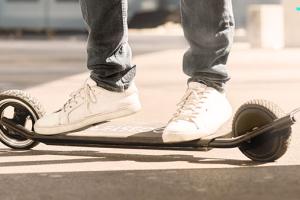 ROOBSTER Electric Skateboard with Bluetooth & Hands-free Steering